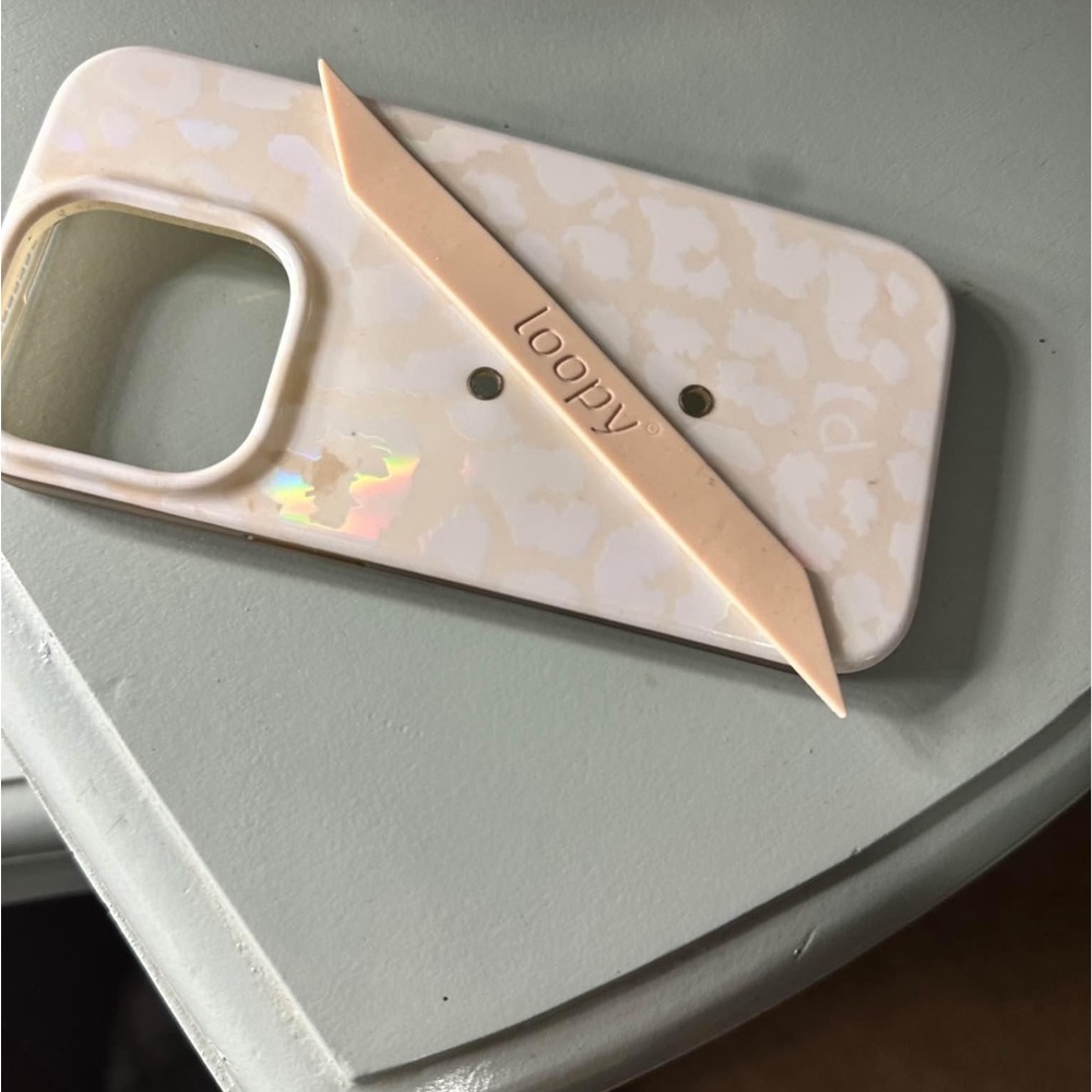 iPhone 14 Pro loopy case